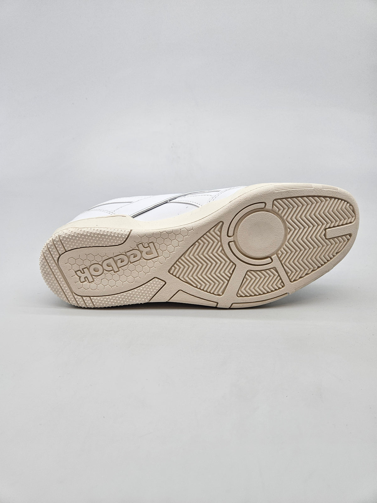 REEBOK NOVI ORIGINAL PATIKI BR 38
