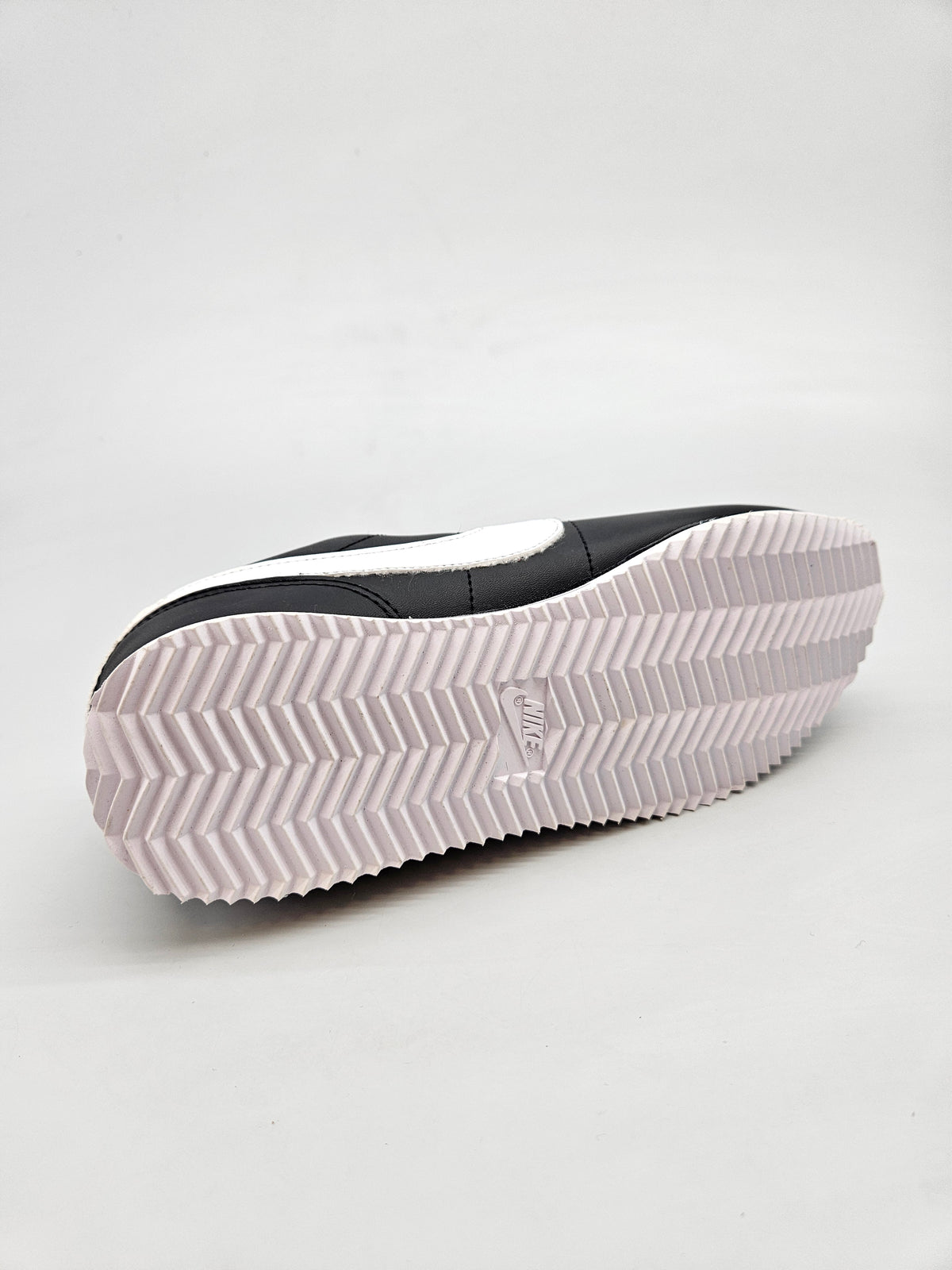 NIKE NOVI ORIGINAL PATIKI BR 36.5