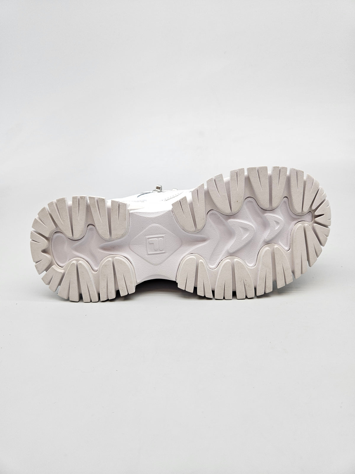 FILA NOVI ORIGINAL PATIKI BR 38