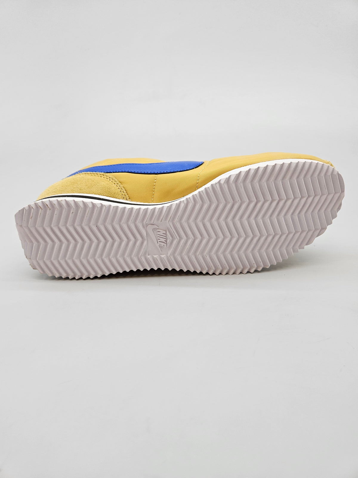 NIKE NOVI ORIGINAL PATIKI BR 38.5