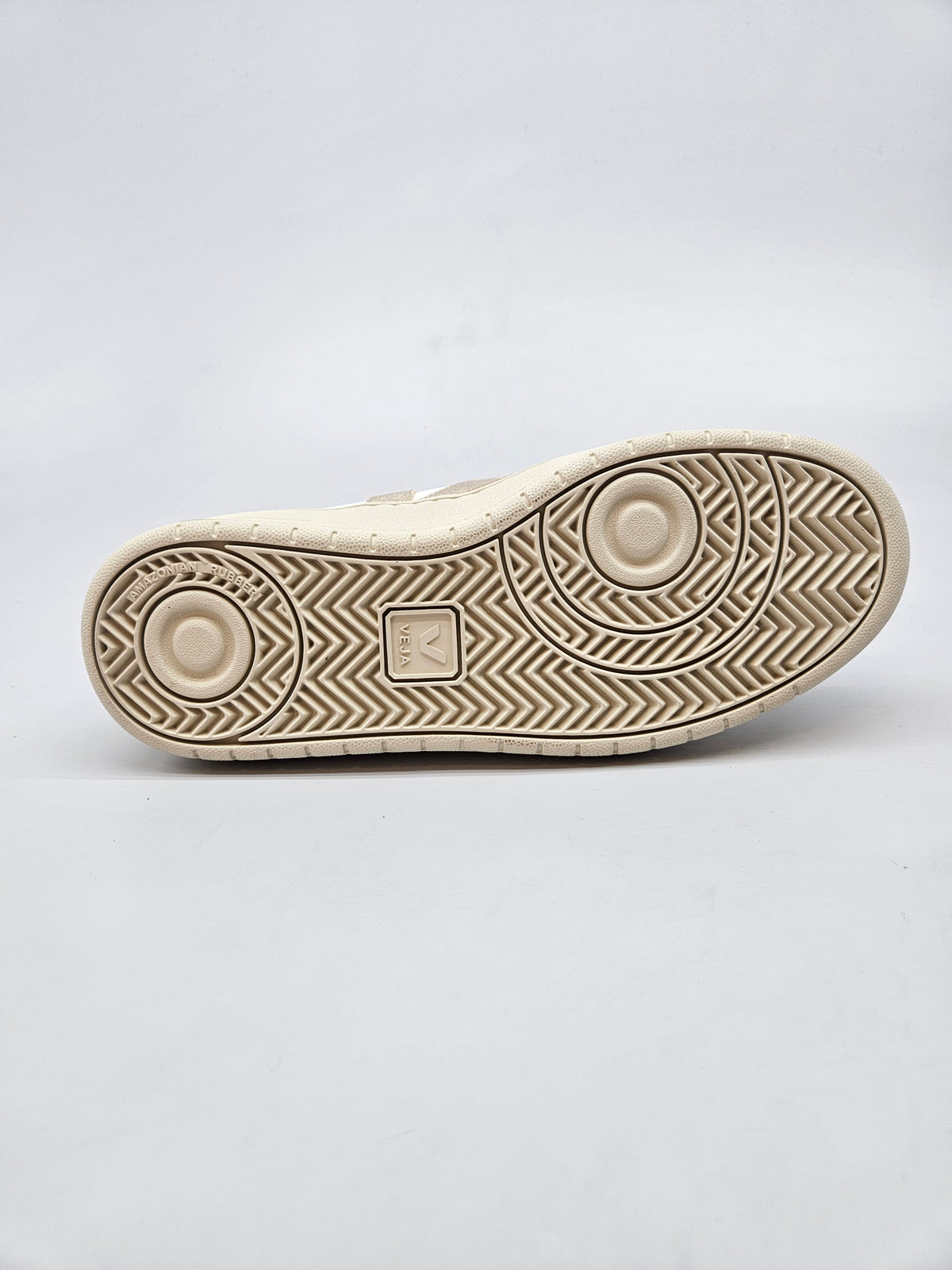 VEJA NOVI ORIGINAL PATIKI BR 40