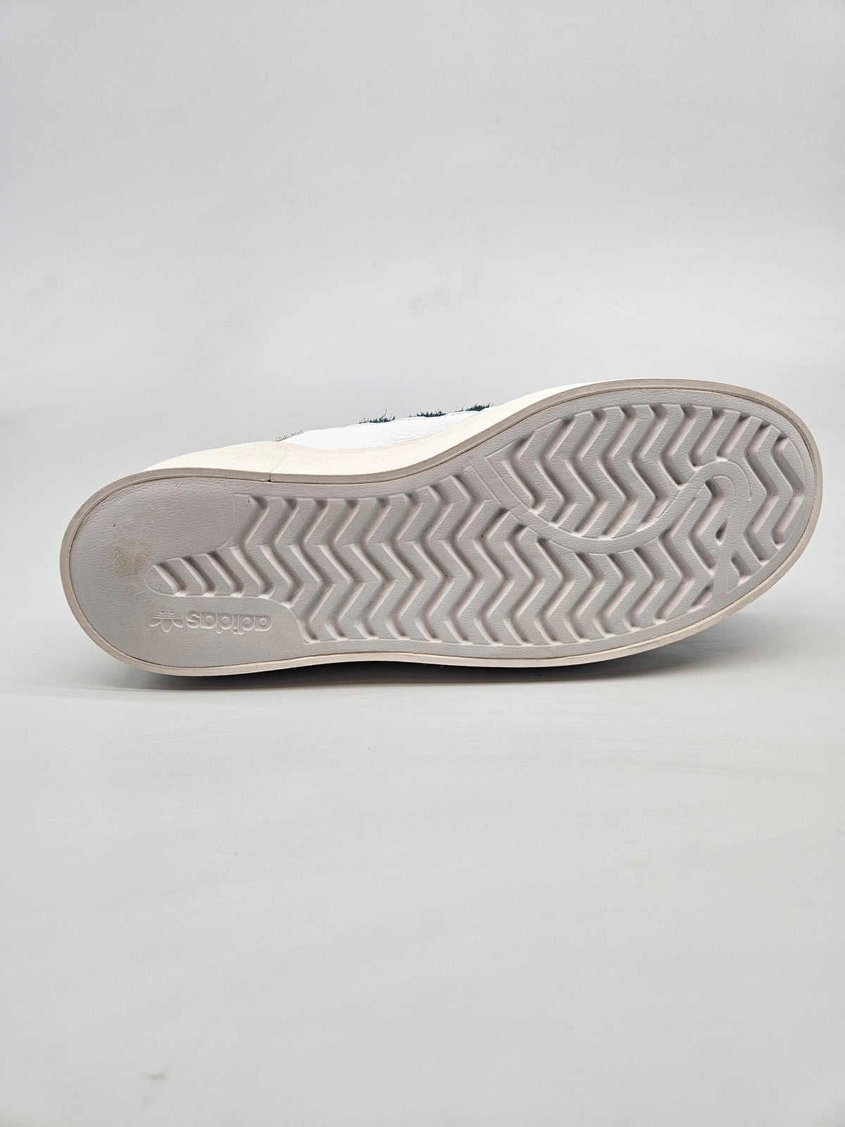 ADIDAS NOVI ORIGINAL PATIKI BR 41