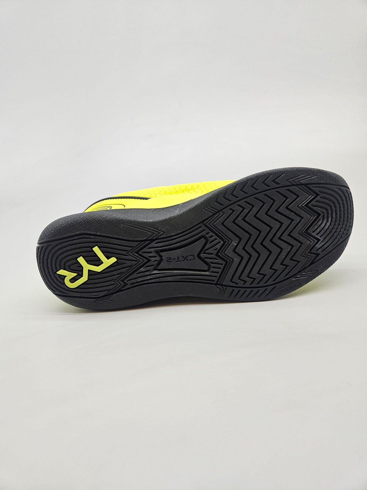 TYR NOVI ORIGINAL PATIKI BR 37.5