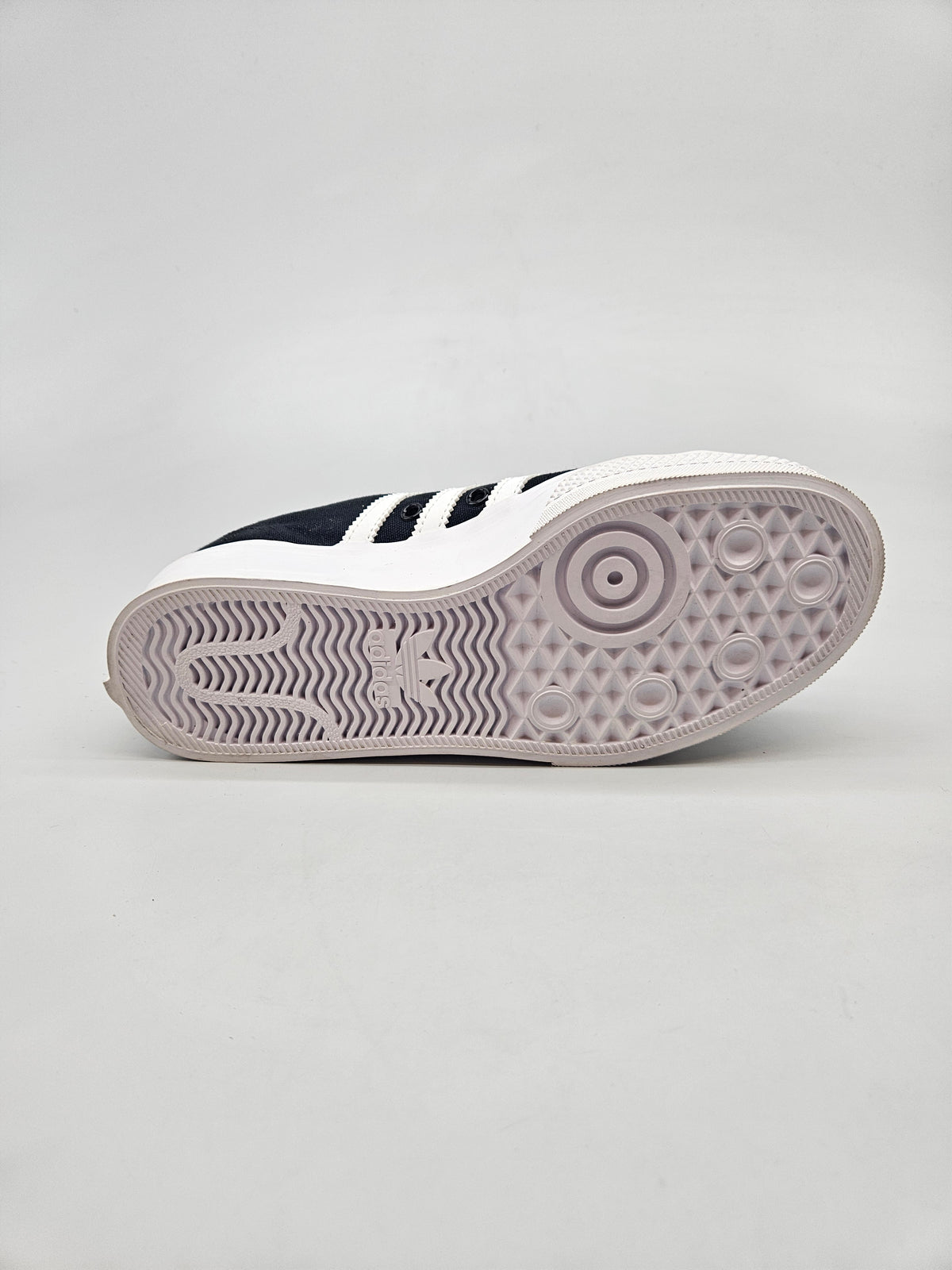 ADIDAS NOVI ORIGINAL PATIKI BR 38