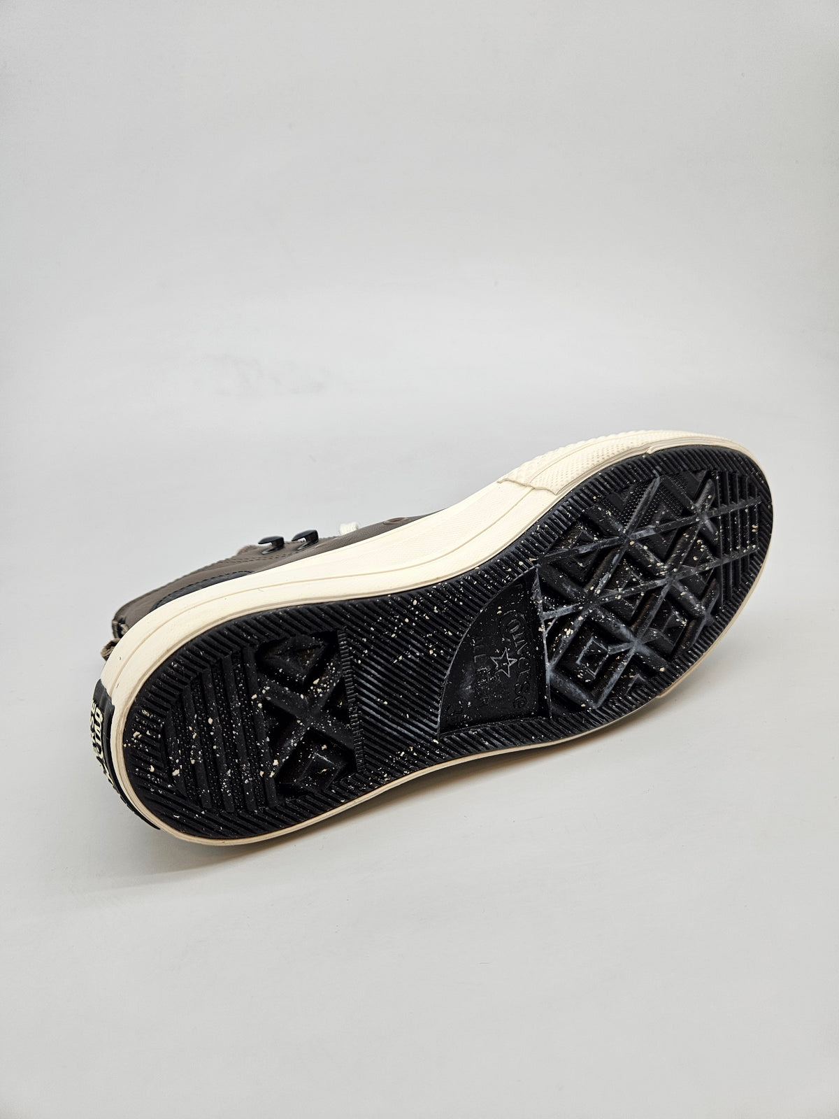 CONVERSE NOVI KOZNI ORIGINAL PATIKI BR 36