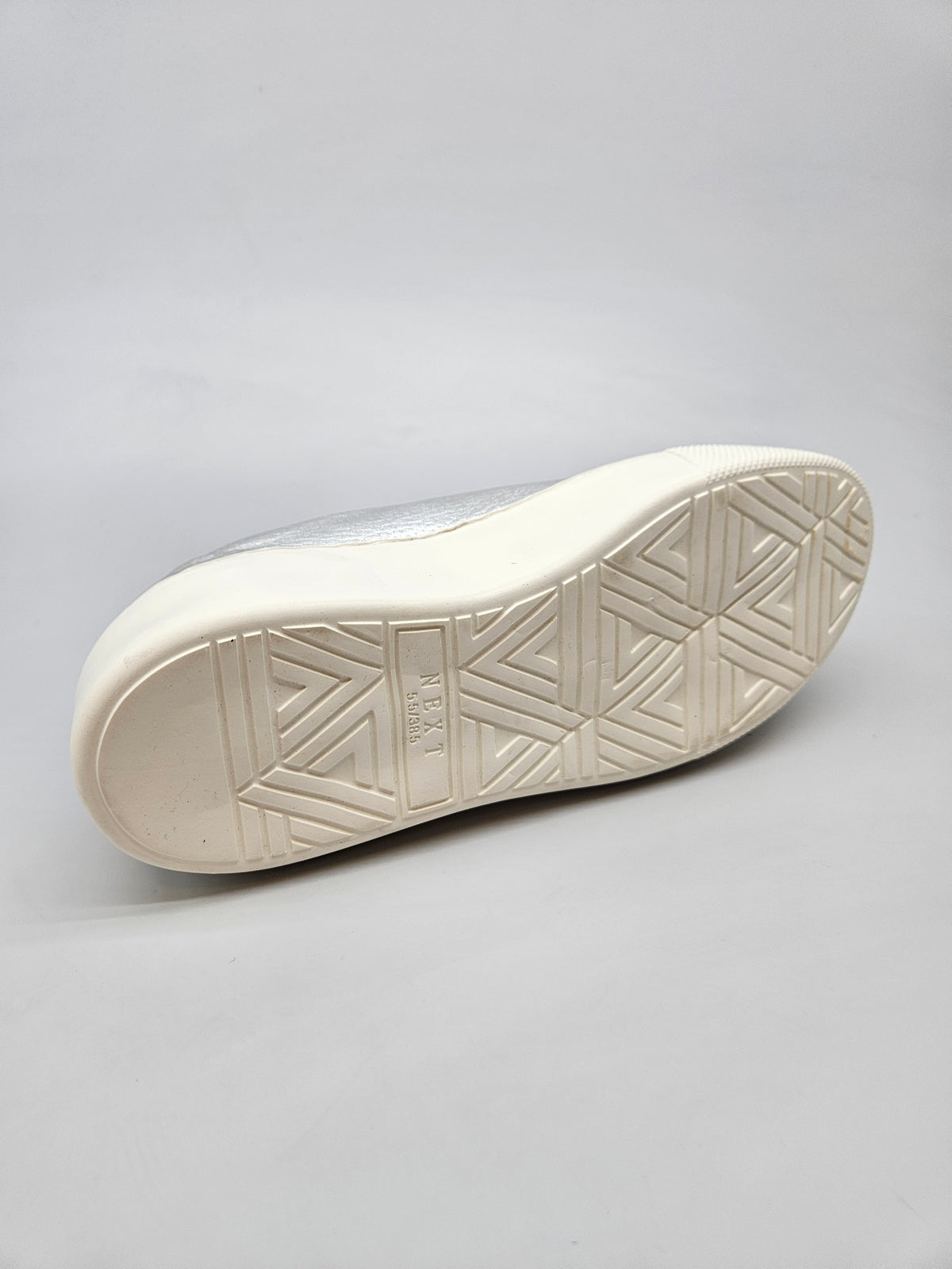 NEXT NOVI ORIGINAL PATIKI BR 38.5