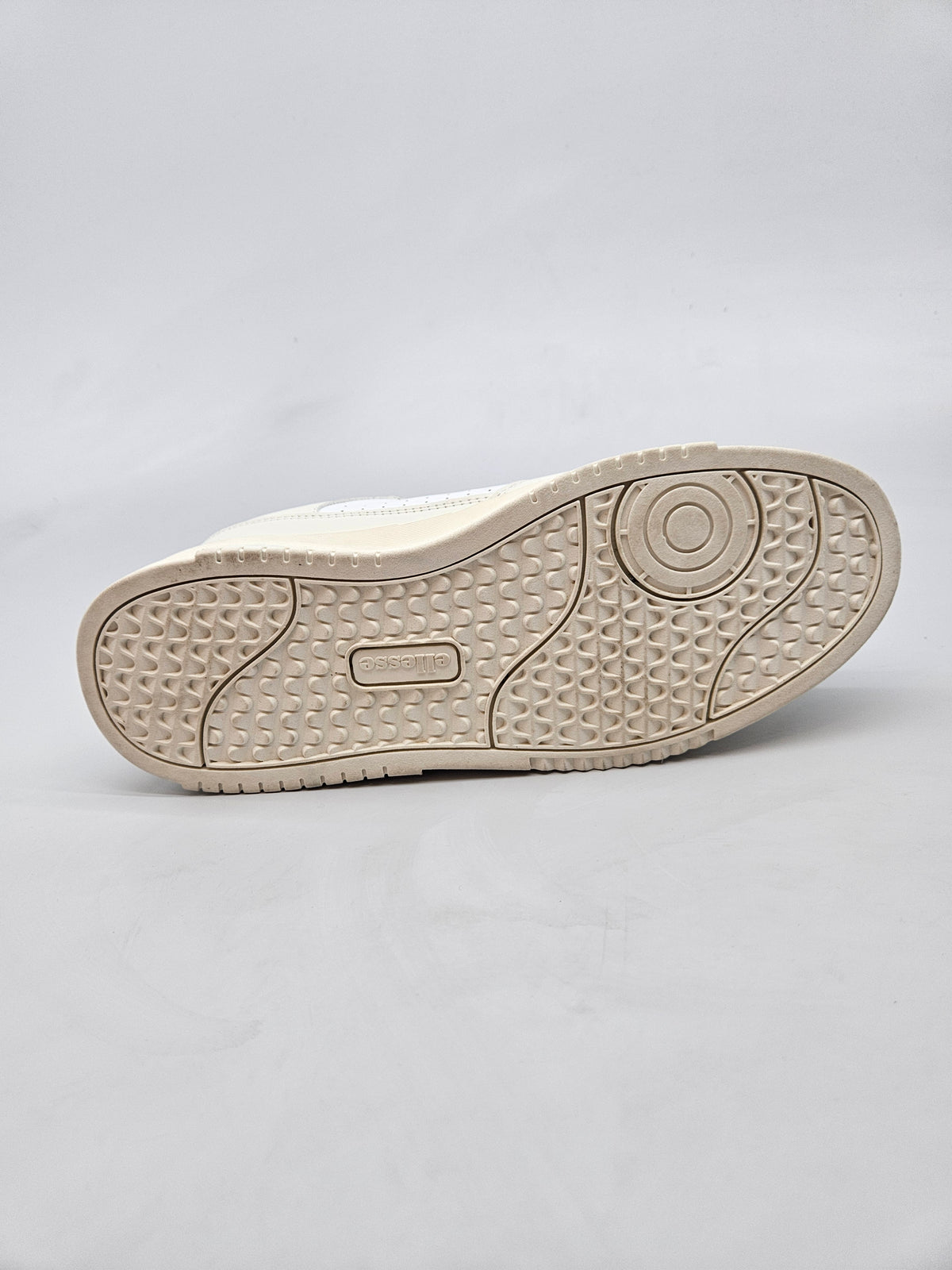 ELESSE NOVI ORIGINAL PATIKI BR 39