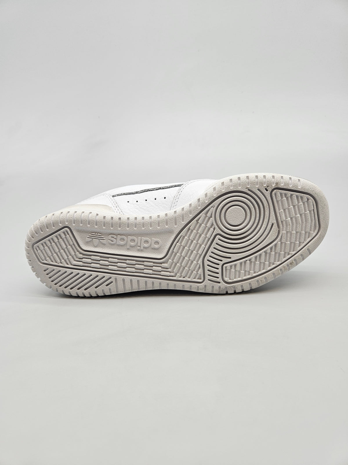 ADIDAS NOVI ORIGINAL PATIKI BR 36