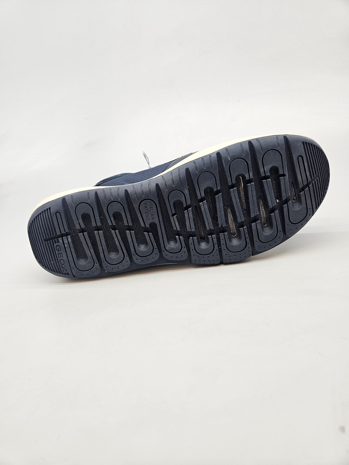 GEOX NOVI ORIGINAL PATIKI BR 41