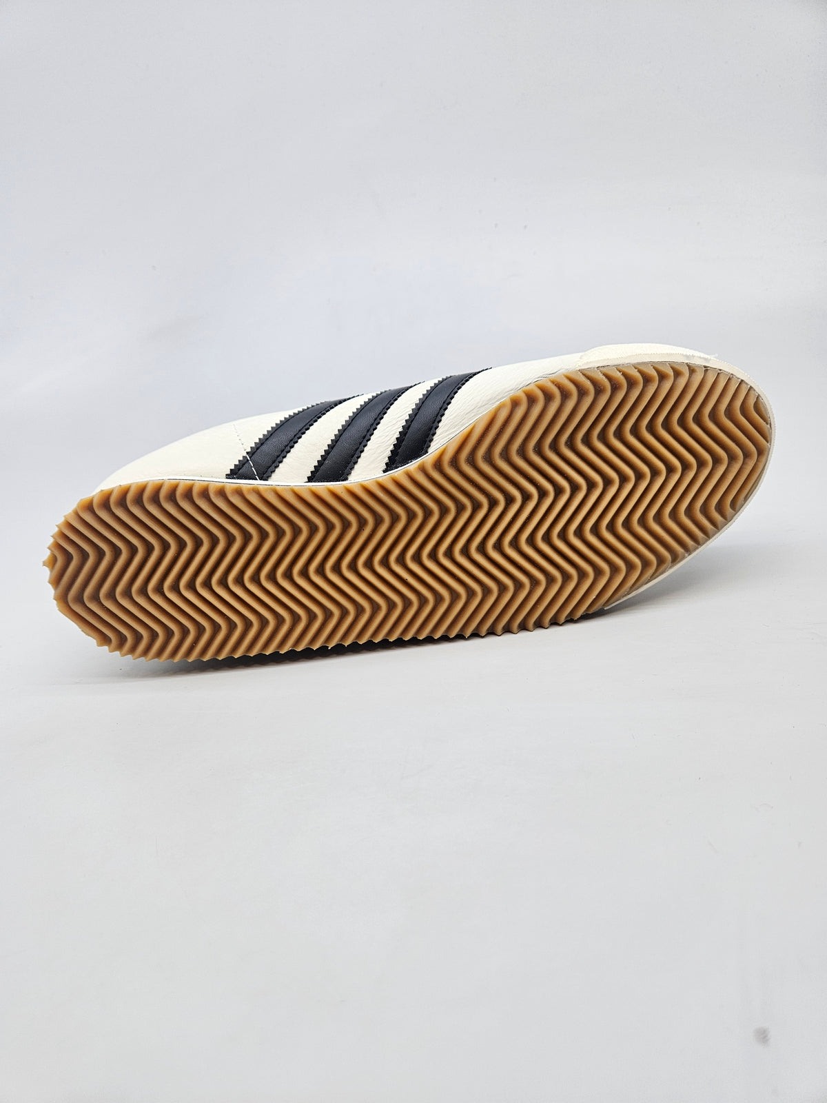 ADIDAS NOVI ORIGINAL PATIKI BR 41