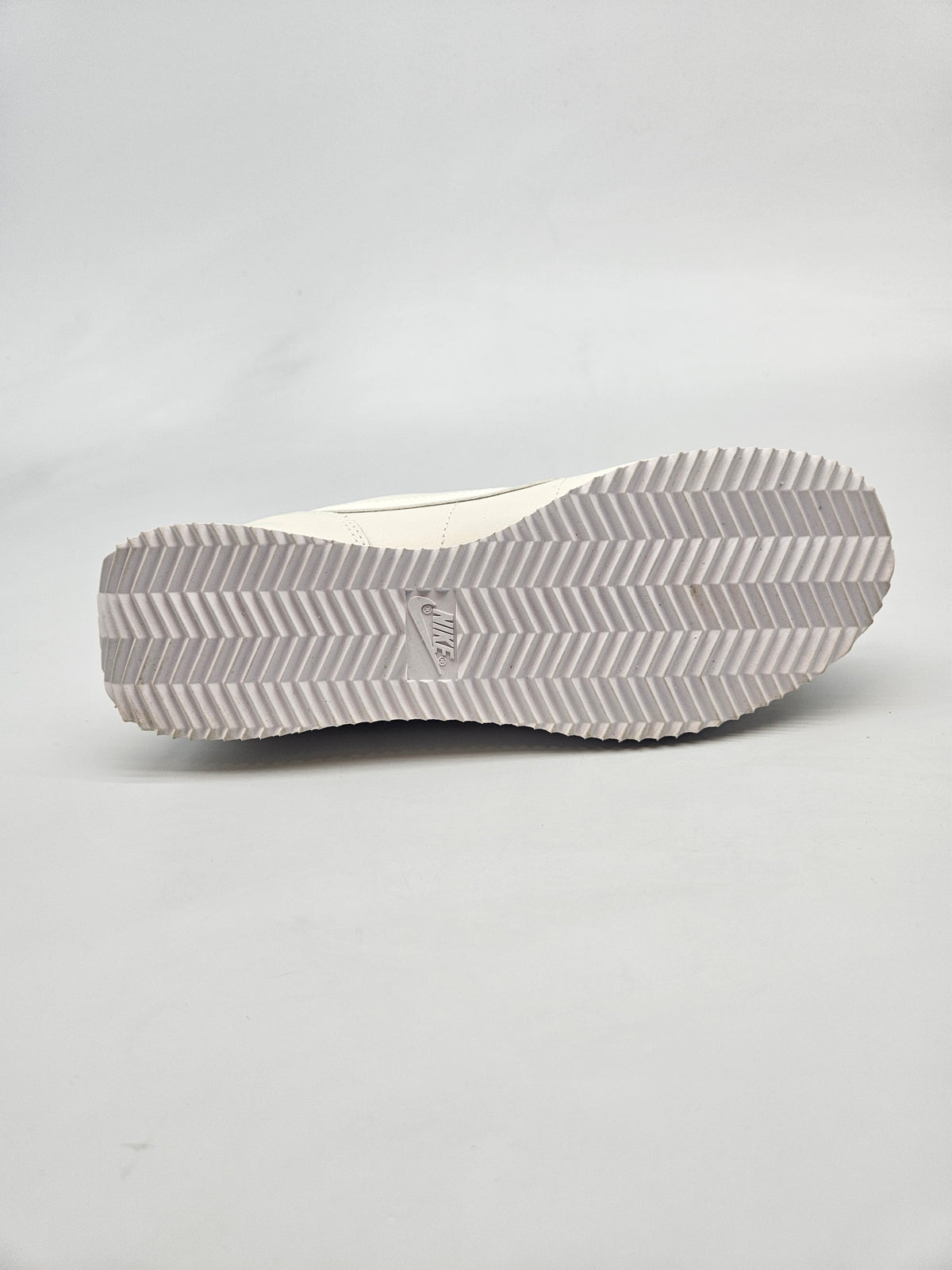 NIKE NOVI ORIGINAL PATIKI BR 39