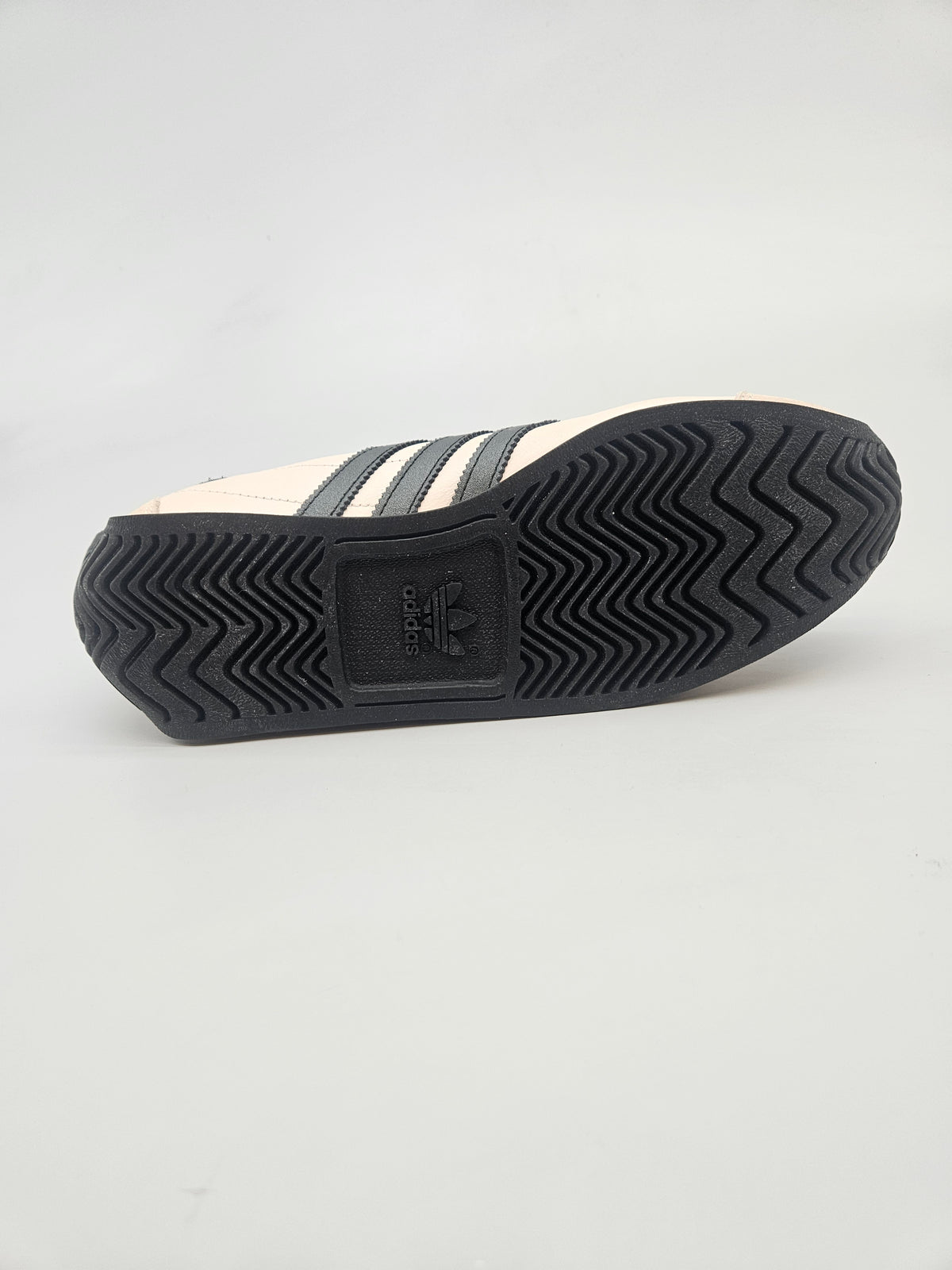 ADIDAS NOVI ORIGINAL PATIKI BR 40