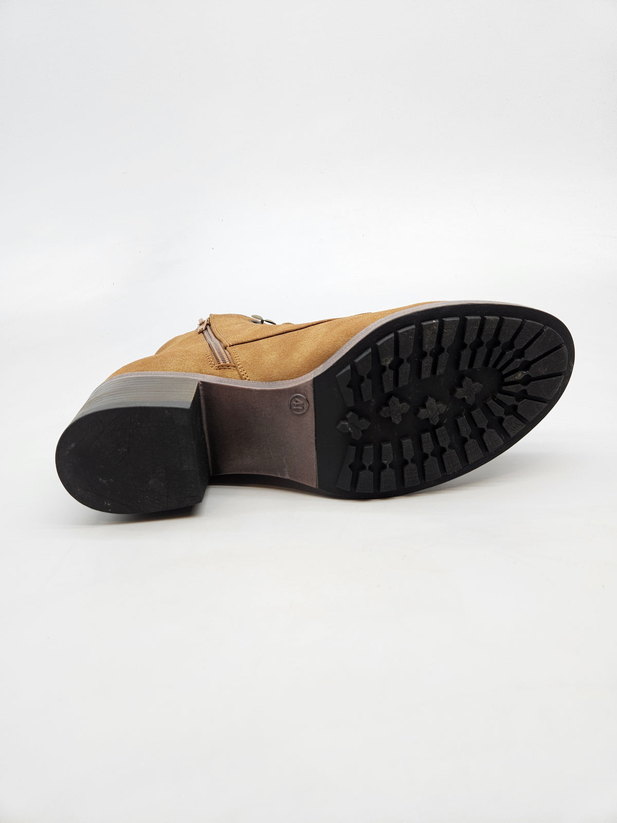 ANNA FIELD NOVI ORIGINAL CIZMI BR 41