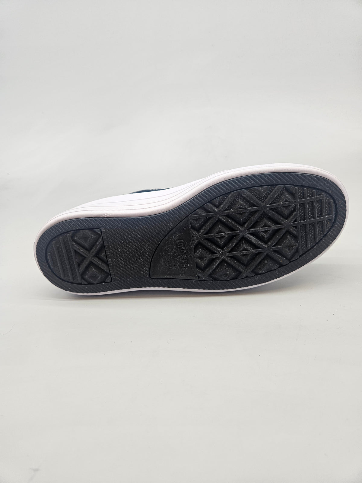 CONVERSE NOVI ORIGINAL PATIKI BR 40