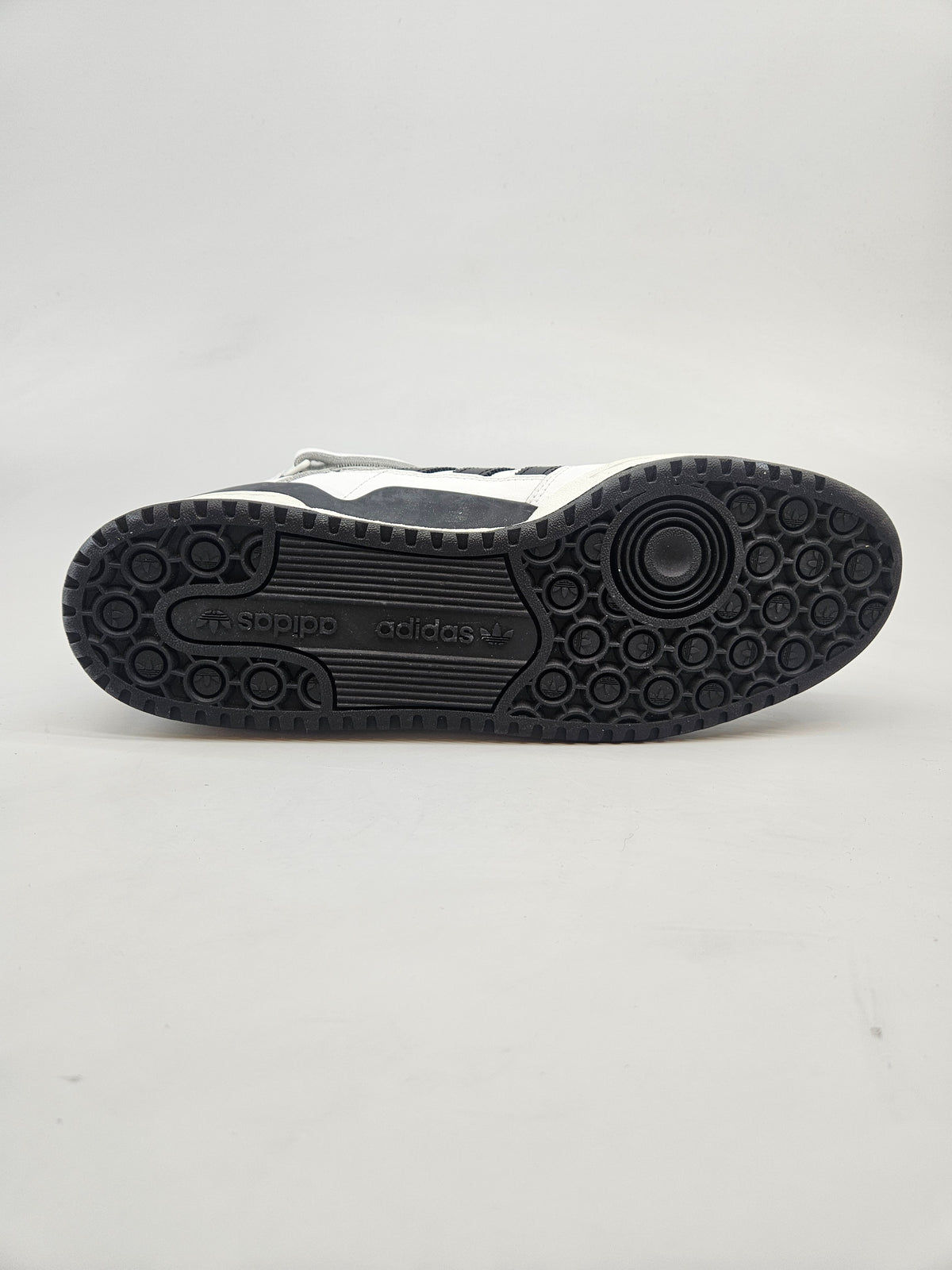 ADIDAS NOVI ORIGINAL PATIKI BR 46.5