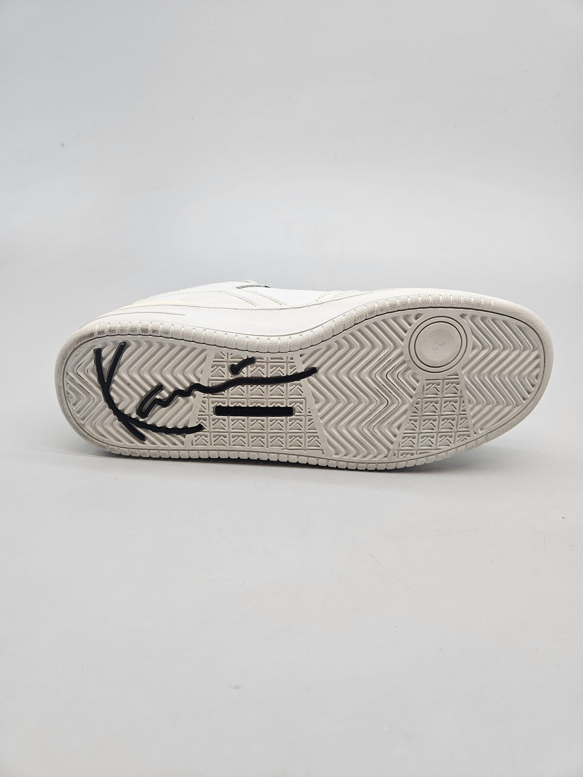 KARL KANI NOVI ORIGINAL PATIKI BR 41