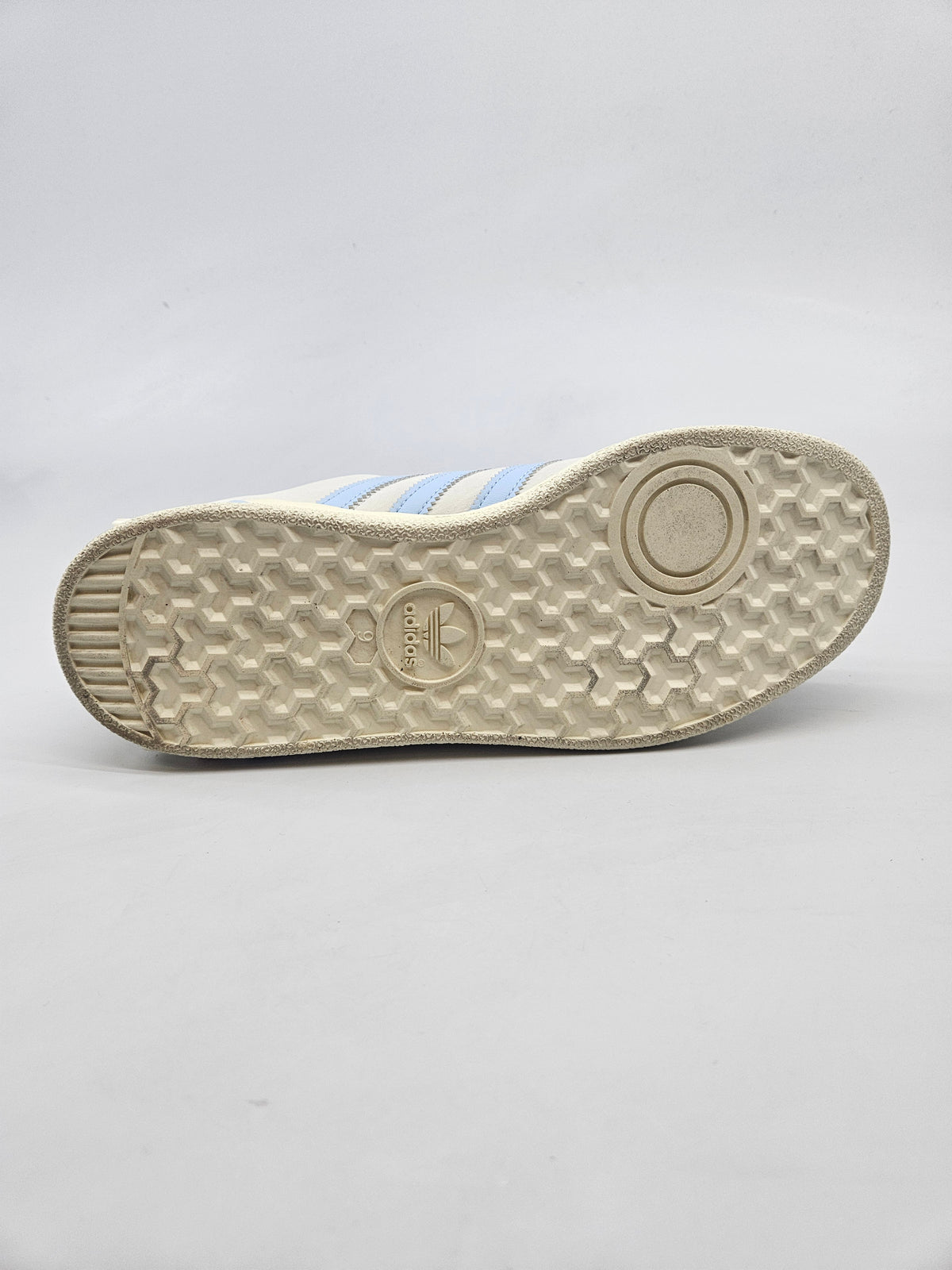 ADIDAS NOVI ORIGINAL PATIKI BR 43