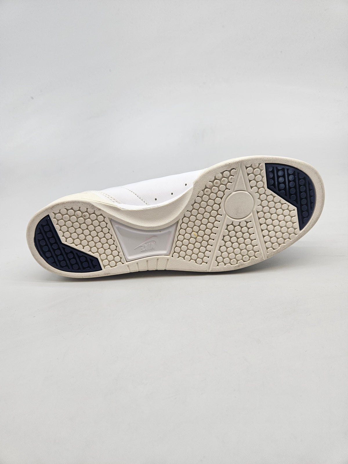 NIKE NOVI ORIGINAL PATIKI BR 38