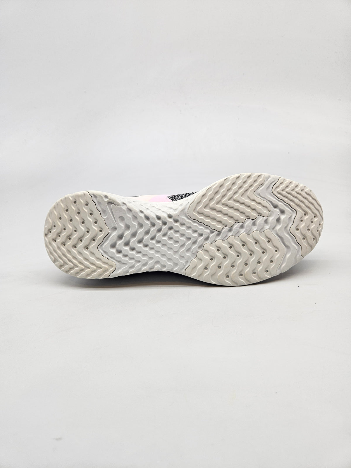NIKE NOVI ORIGINAL PATIKI BR 38