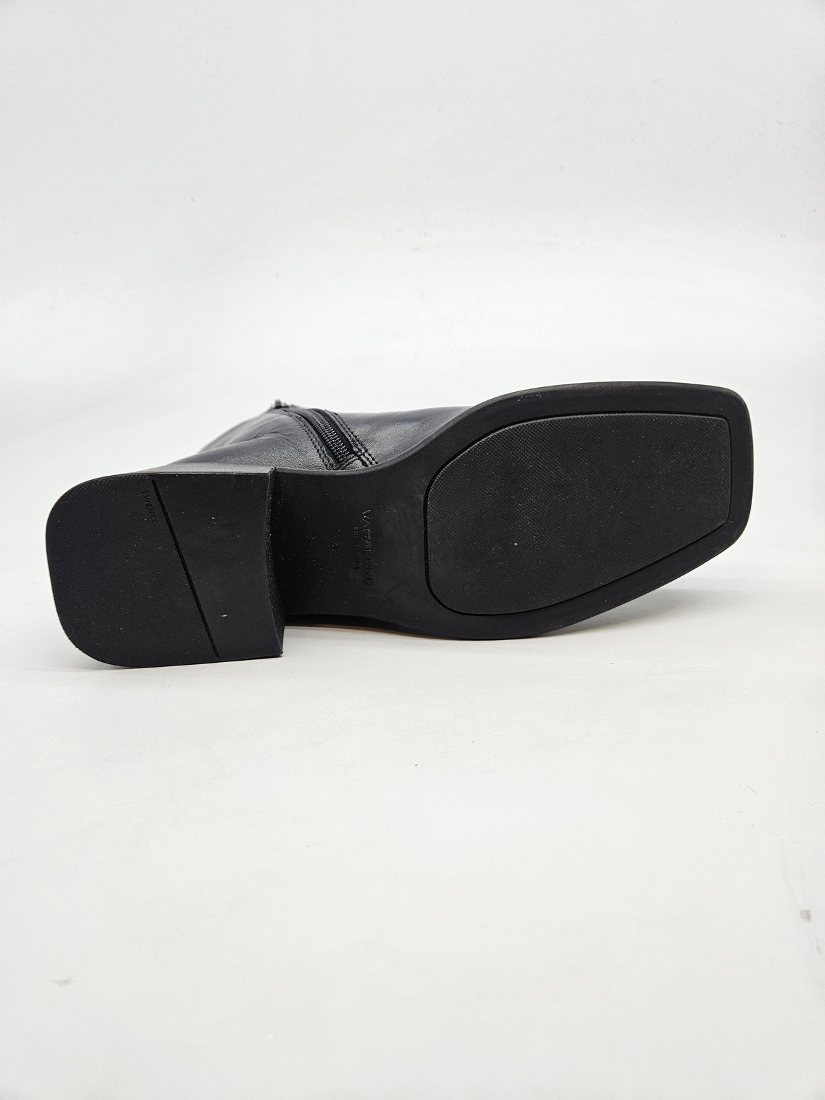 VAGABOND NOVI ORIGINAL CIZMI BR 37