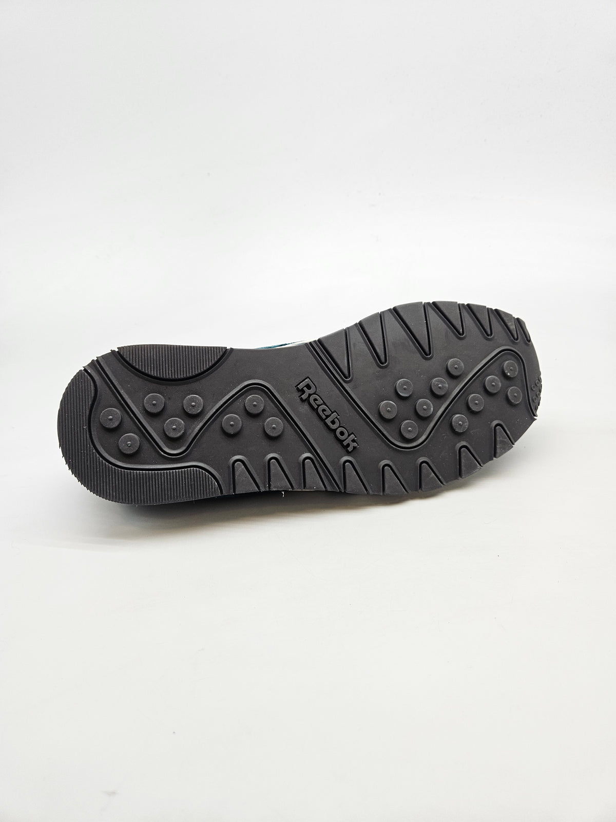 REEBOK NOVI ORIGINAL PATIKI BR 42