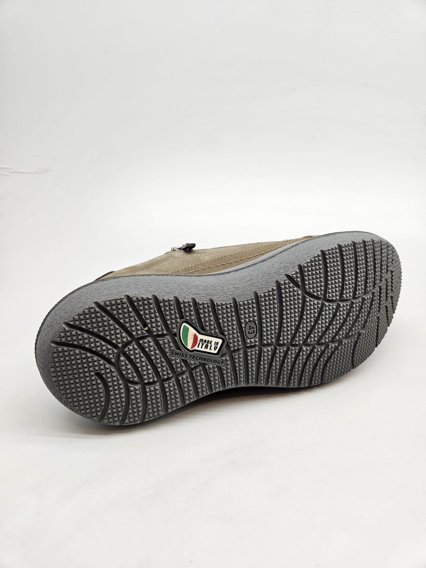 KYBUN NOVI ORIGINAL PATIKI BR 43