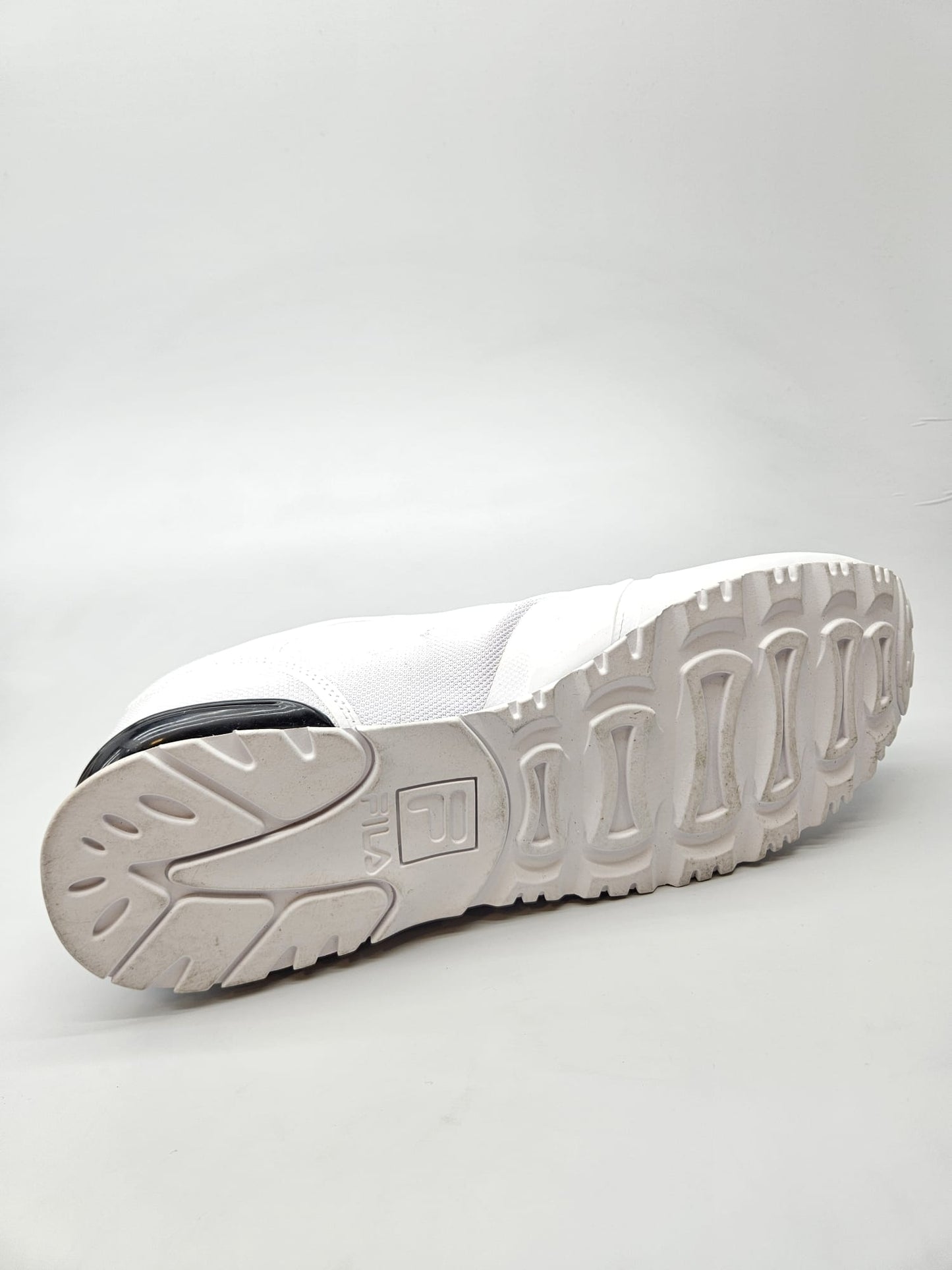 FILA NOVI ORIGINAL PATIKI BR 46