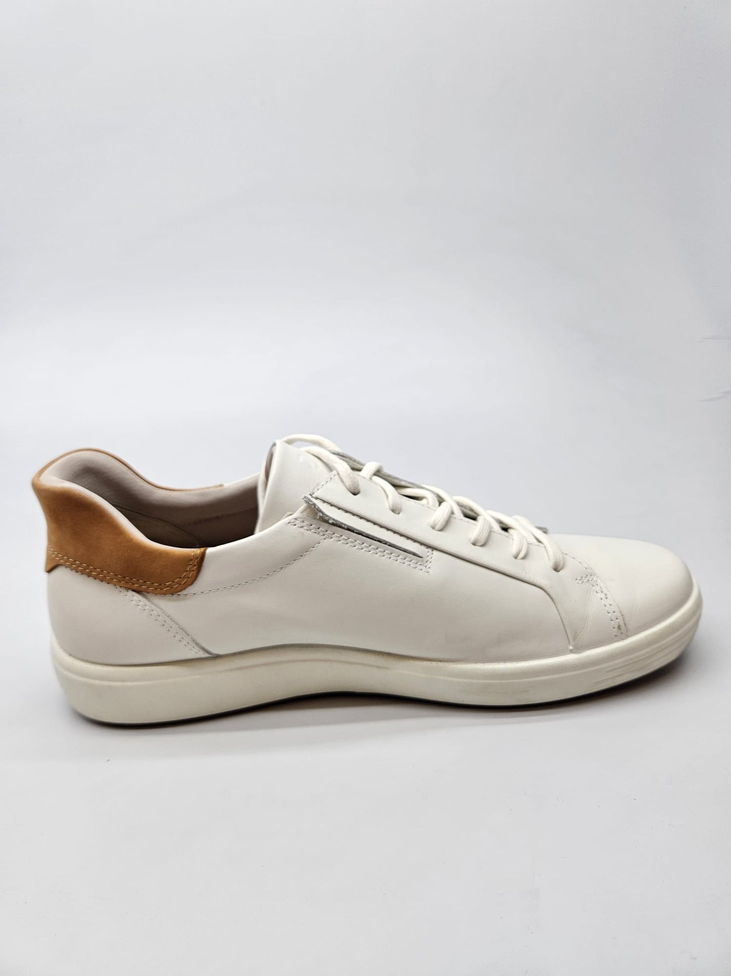 ECCO NOVI ORIGINAL PATIKI BR 44