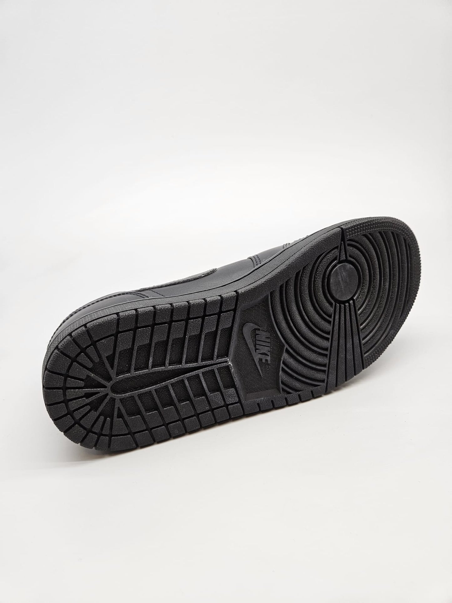 NIKE JORDAN NOVI ORIGINAL PATIKI BR 40.5
