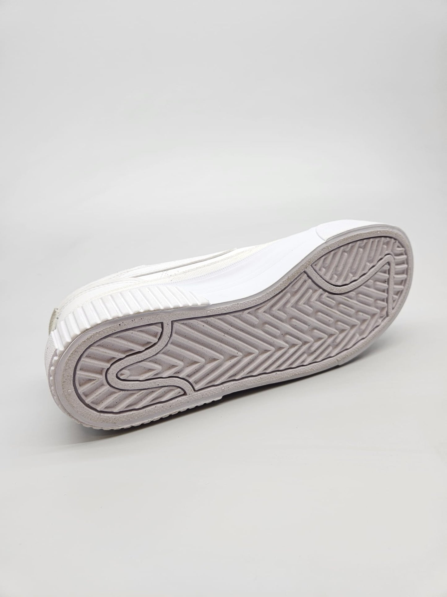 NIKE NOVI ORIGINAL PATIKI BR 37.5