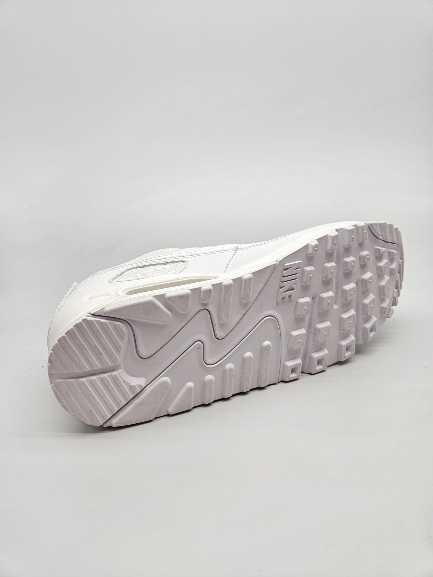 NIKE AIRMAX NOVI ORIGINAL PATIKI BR 42.5