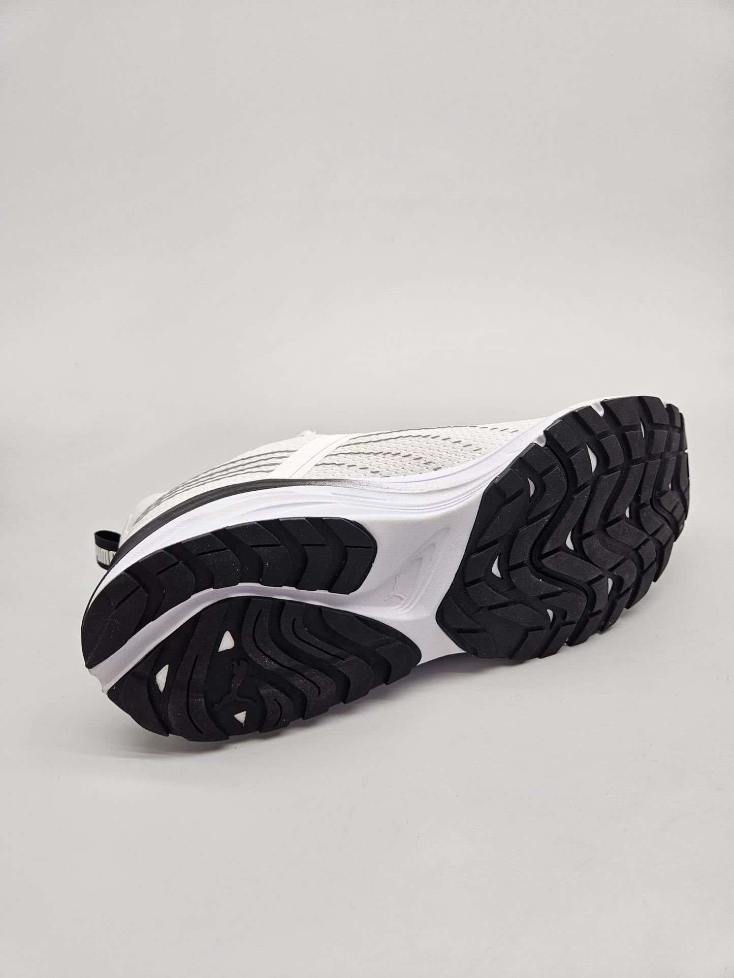 PUMA NOVI ORIGINAL PATIKI BR 41