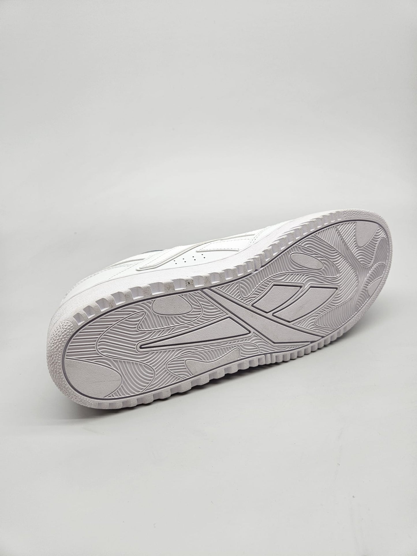 REEBOK NOVI ORIGINAL PATIKI BR 44