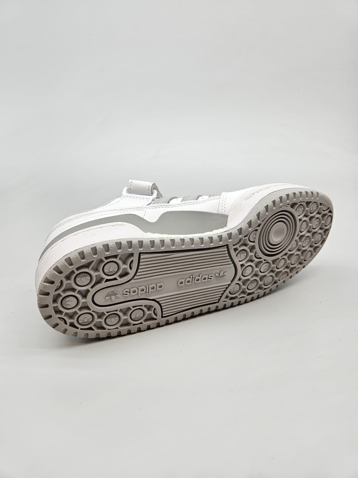 ADIDAS NOVI ORIGINAL PATIKI BR 38