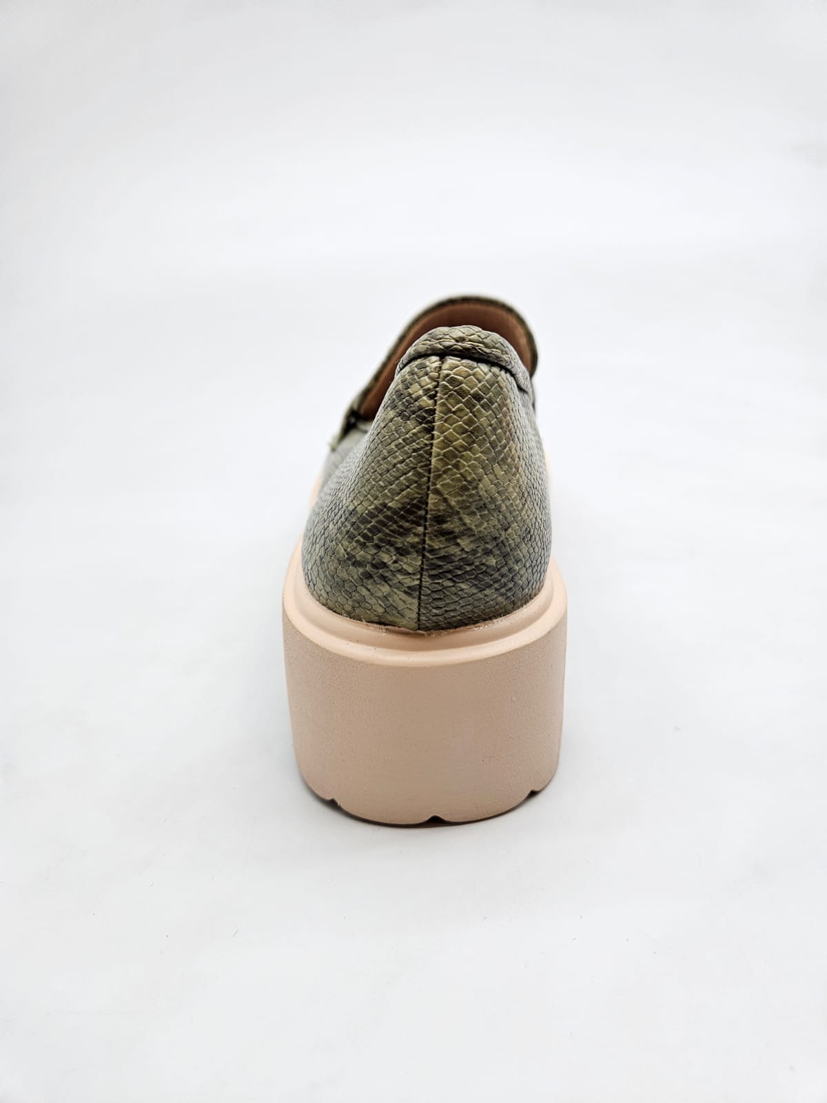 LUCKY SHOES NOVI ORIGINAL CEVLI BR 38