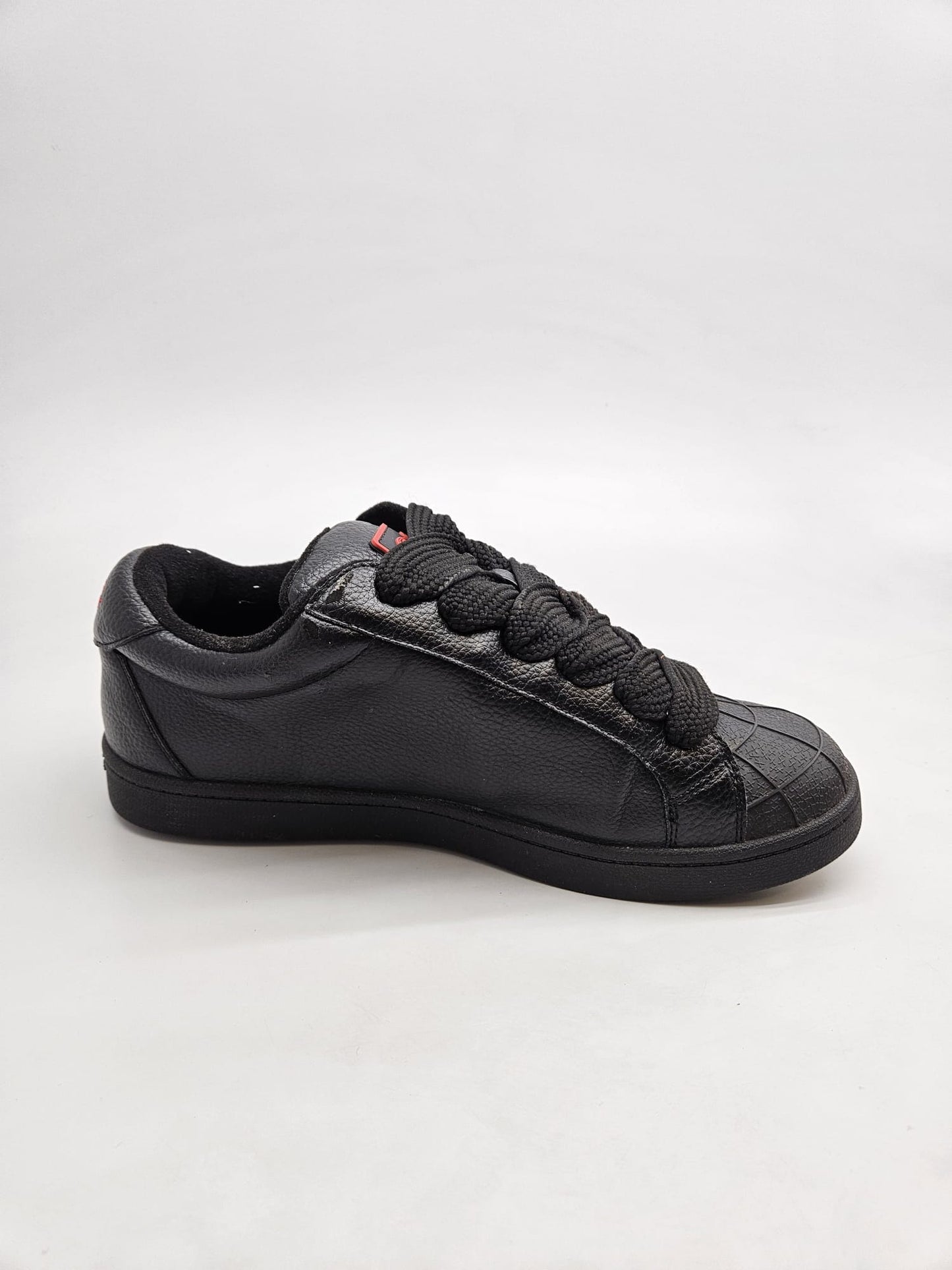 BUFFALO NOVI ORIGINAL PATIKI BR 44