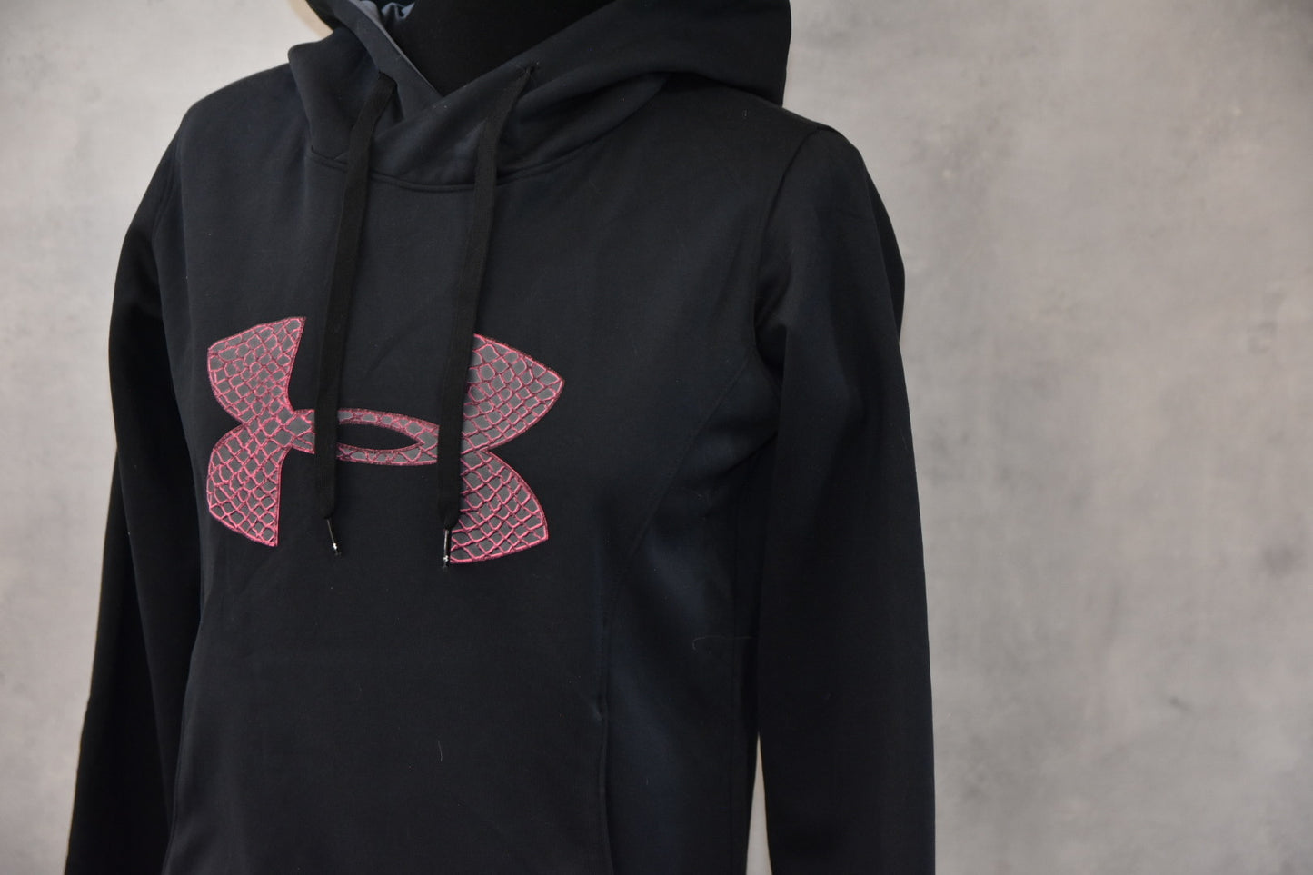UNDER ARMOUR ZENSKA DUKSERKA GOLEMINA S