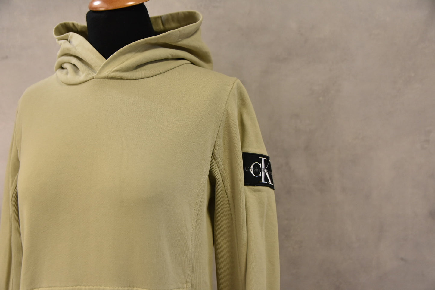 CALVIN KLEIN ZENSKA DUKSERKA GOLEMINA S