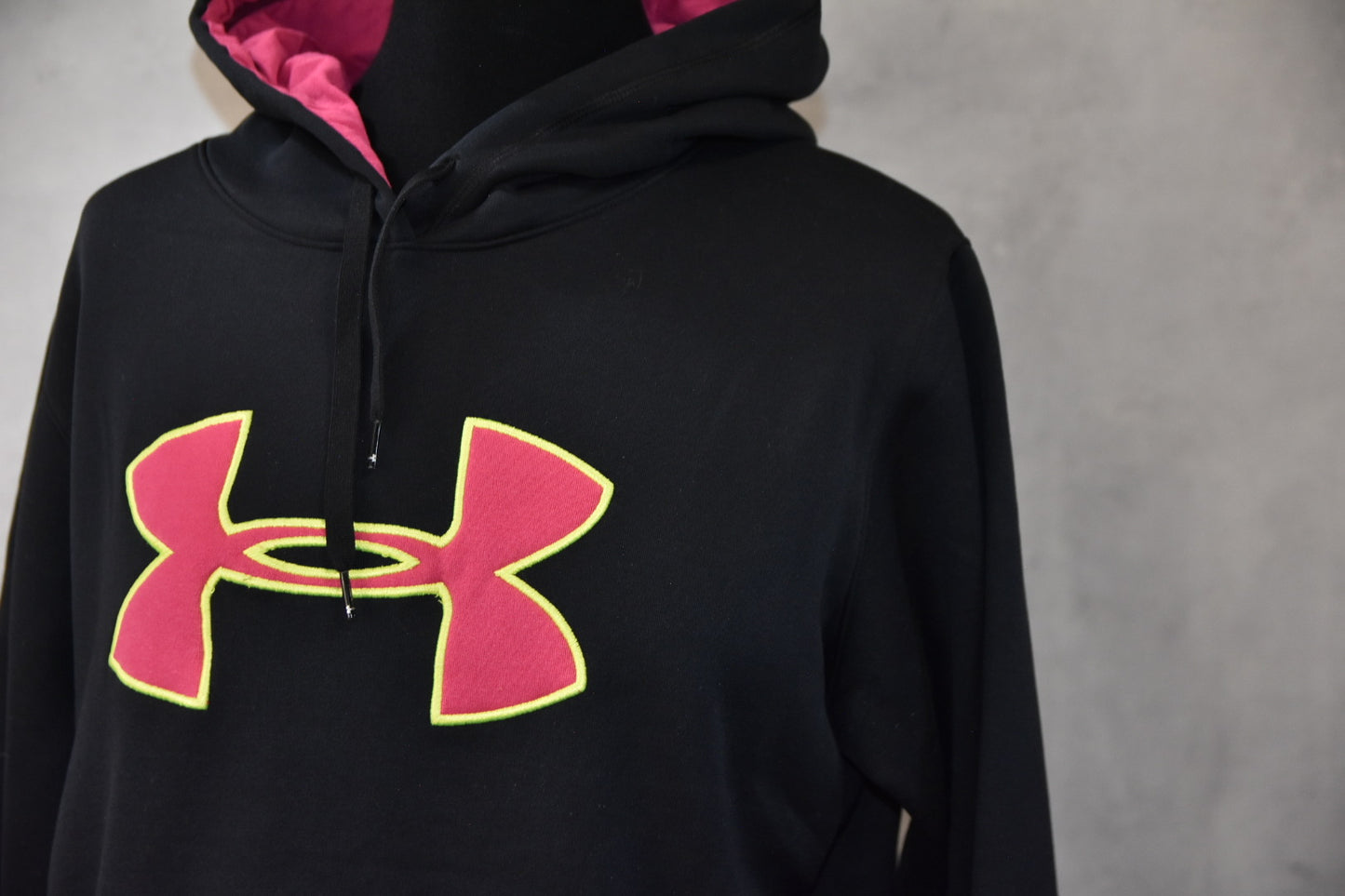 UNDER ARMOUR ZENSKA DUKSERKA GOLEMINA M