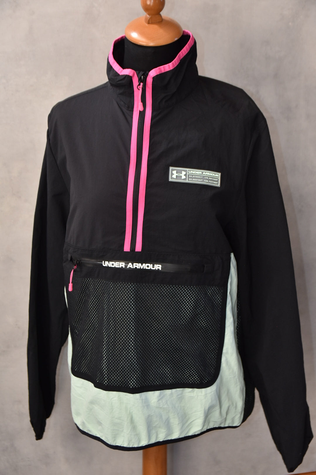 UNDER ARMOUR ZENSKA SPORT TRENERKA GOLEMINA S