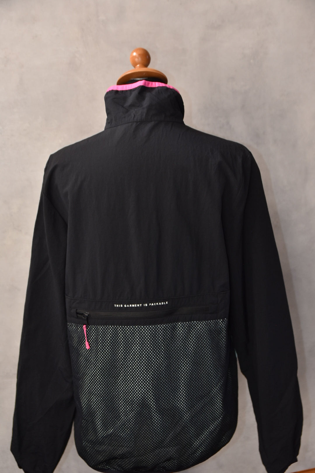 UNDER ARMOUR ZENSKA SPORT TRENERKA GOLEMINA S