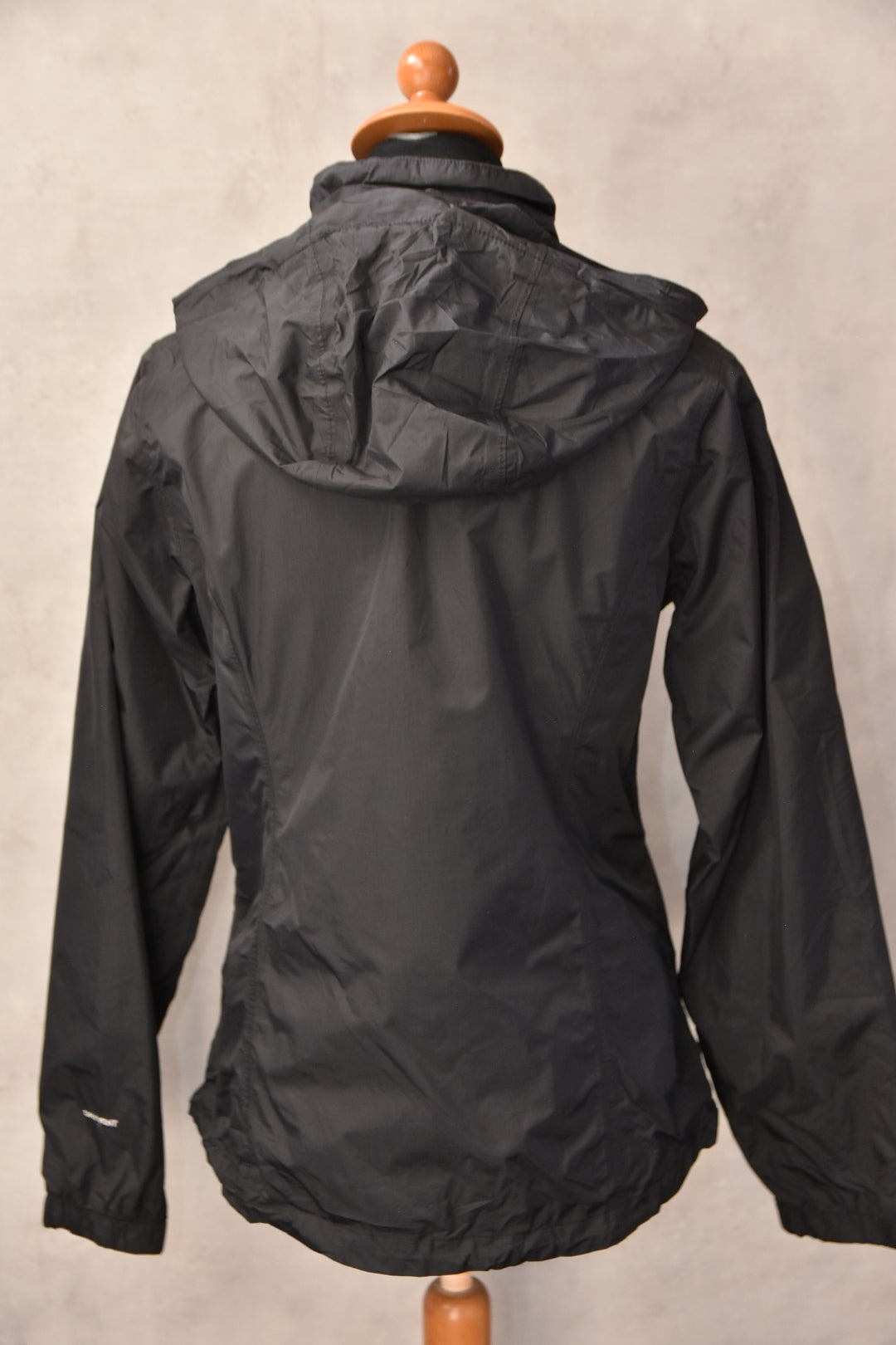 THE NORTH FACE ZENSKA VODOOTPORNA PROLETNA JAKNA GOLEMINA XL