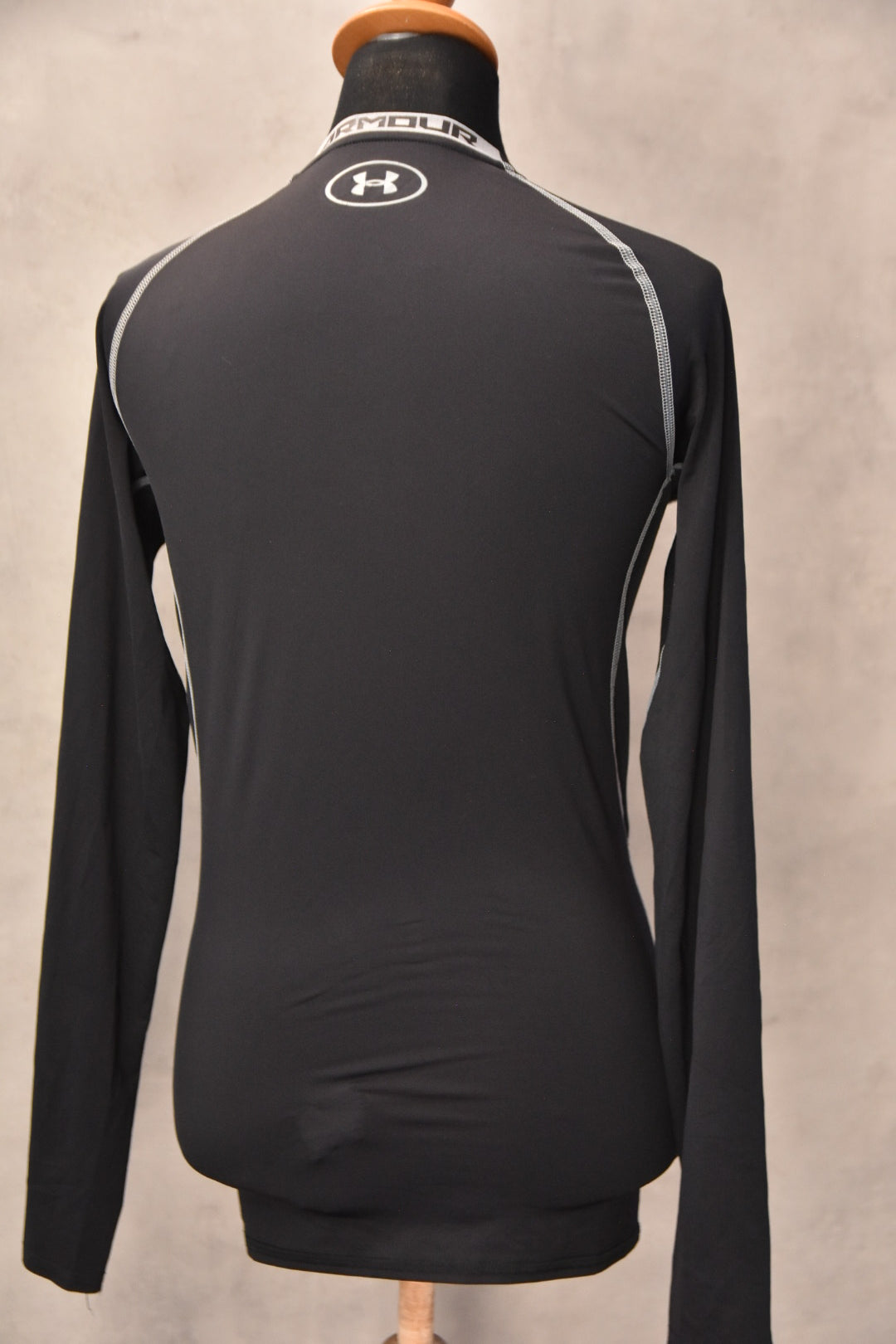 UNDER ARMOUR MASKA SPORT SLIM BLUZA GOLEMINA M