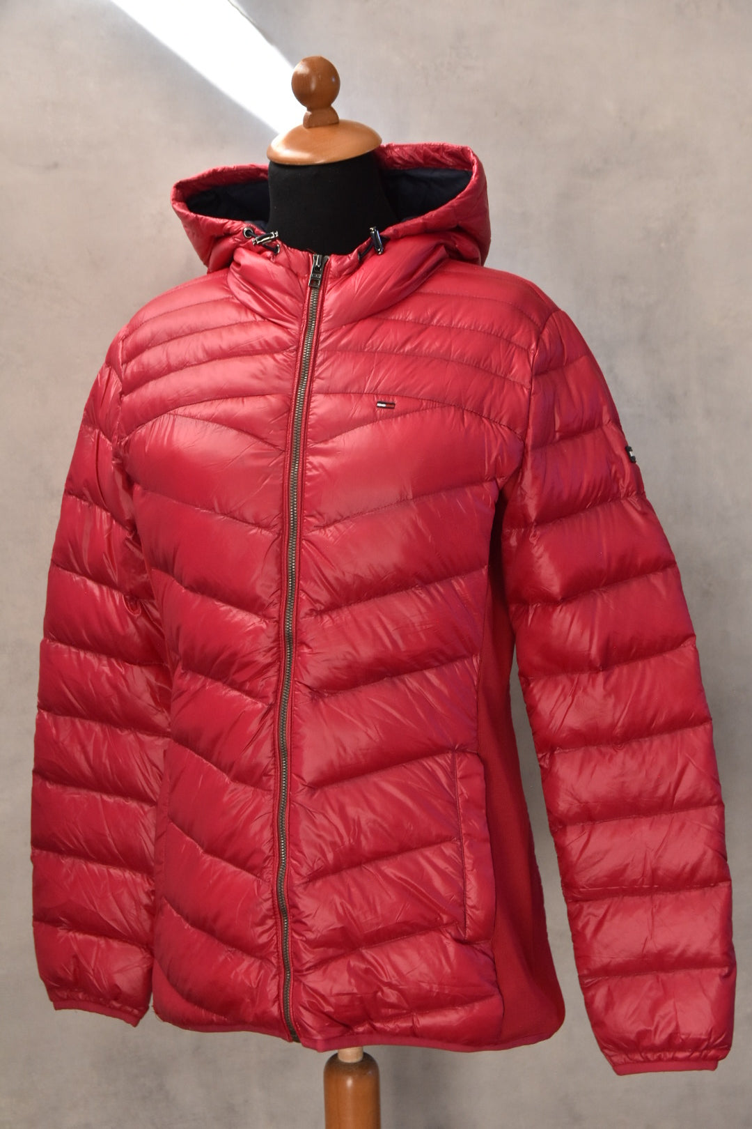 TOMMY HILFIGER ZENSKA JAKNA GOLEMINA L