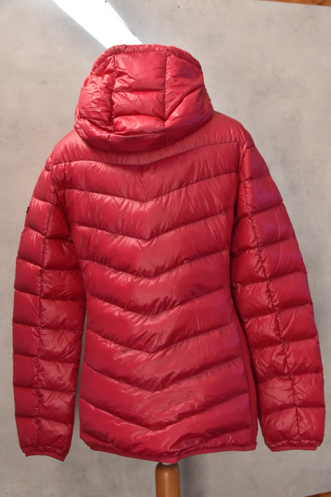 TOMMY HILFIGER ZENSKA JAKNA GOLEMINA L
