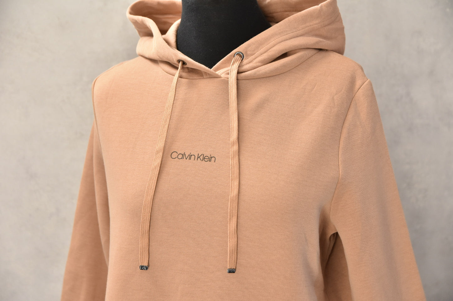 CALVIN KLEIN ZENSKA DUKSERKA GOLEMINA S