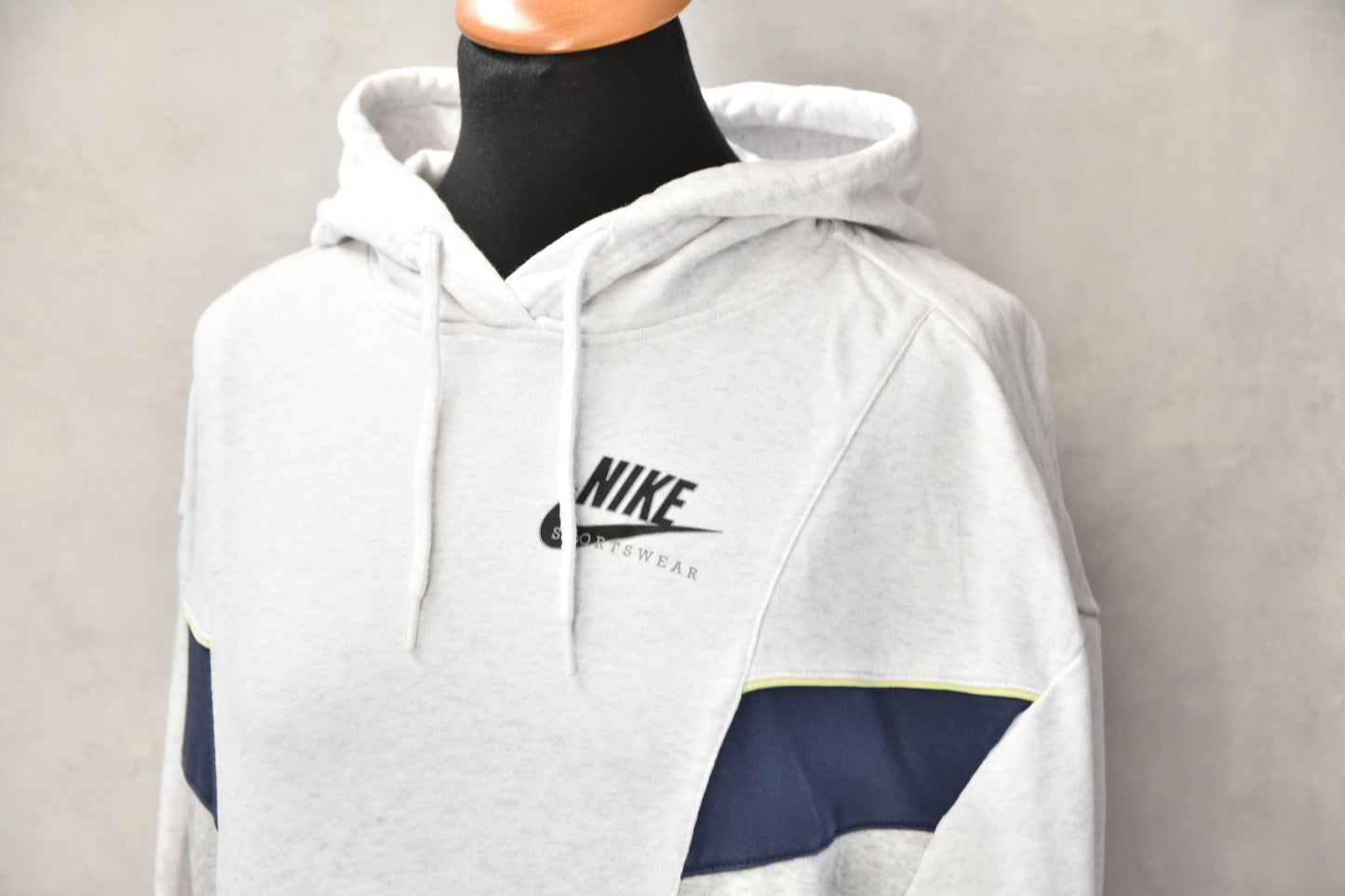 NIKE ZENSKA DUKSERKA GOLEMINA M