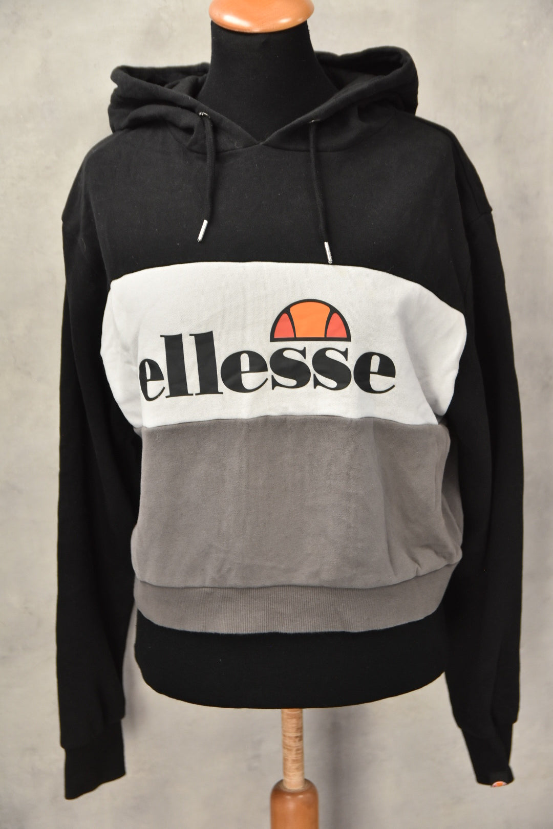 ELLESSE ZENSKA DUKSERKA GOLEMINA M