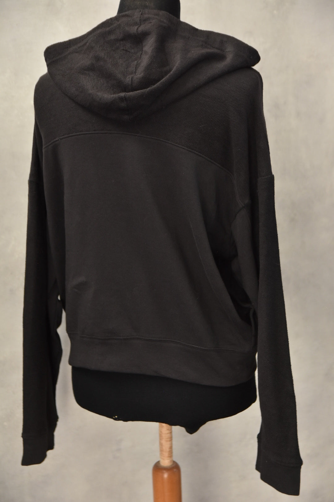 CALVIN KLEIN ZENSKA DUKSERKA GOLEMINA XS