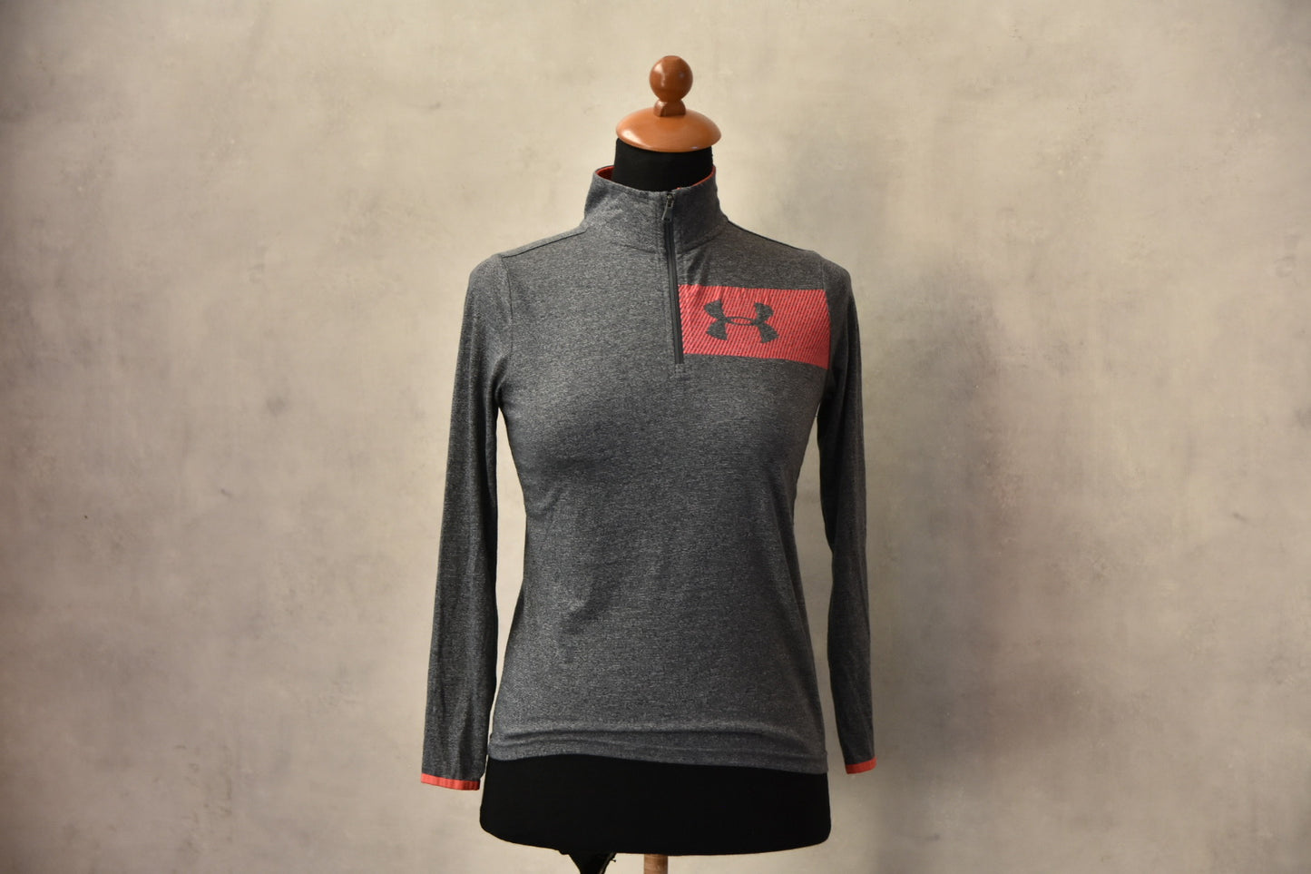 UNDER Armor BUSHTE PER FEMRA ME MADESIA M